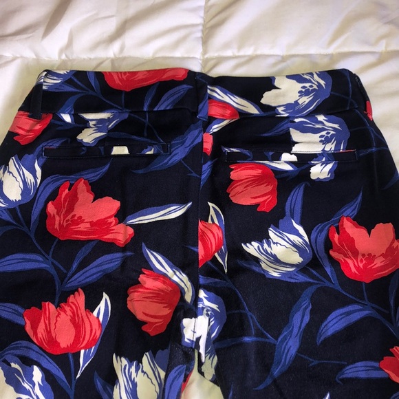 Old Navy pixie pants! - Picture 3 of 5